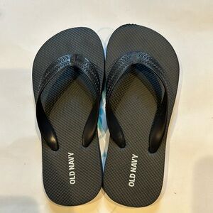 Barely worn navy flip flops for kids (sz 12-13)
